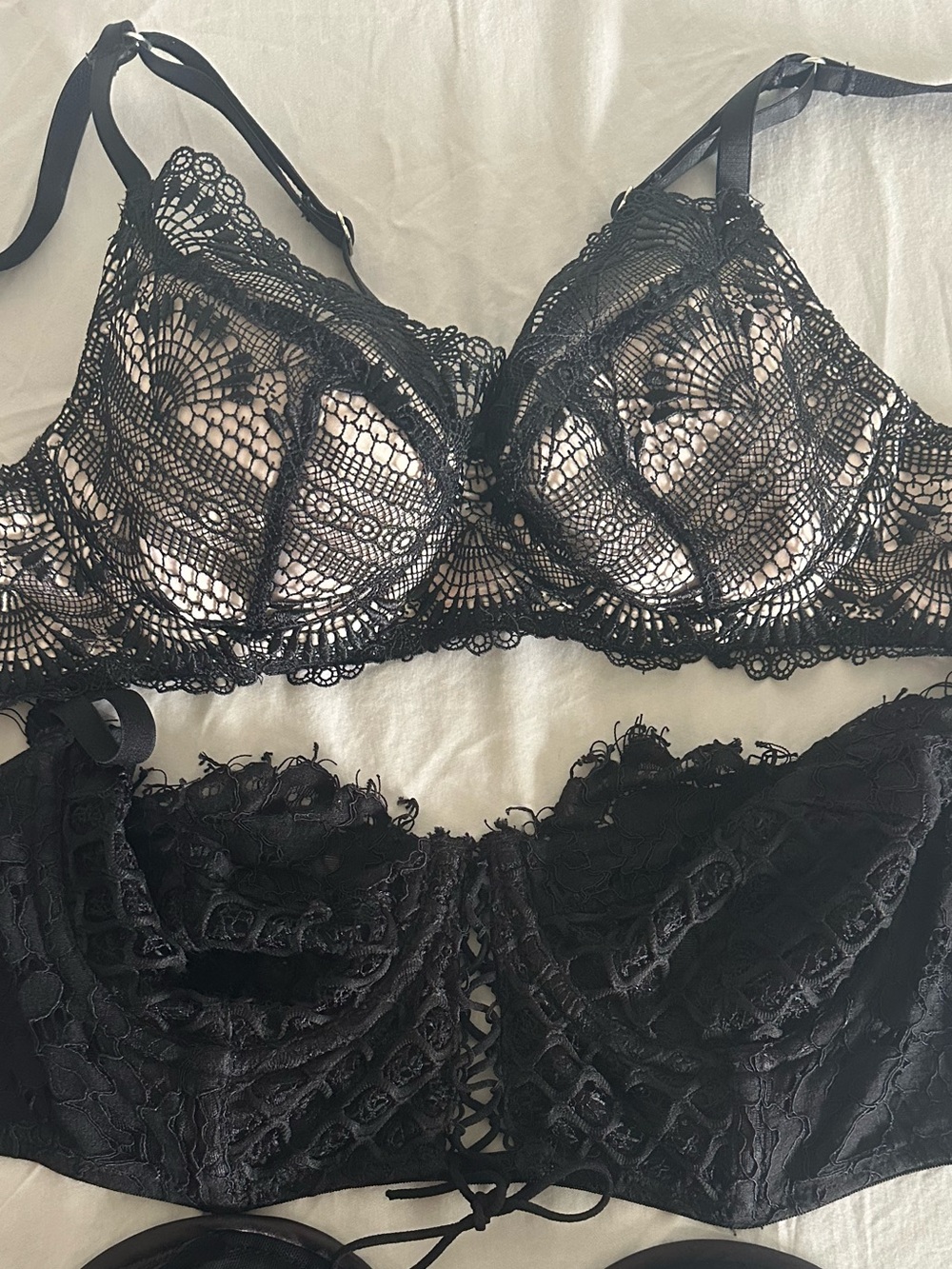 2 Playful Promises Bras 32B